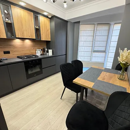 Rentnow Family Large Apartment Near Park Chisinau Exterior photo