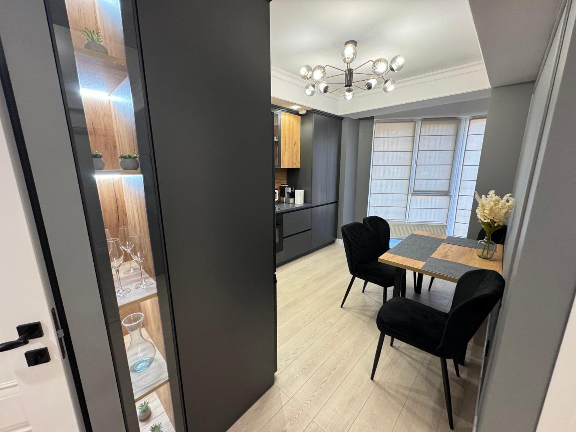 Rentnow Family Large Near Park Apartment